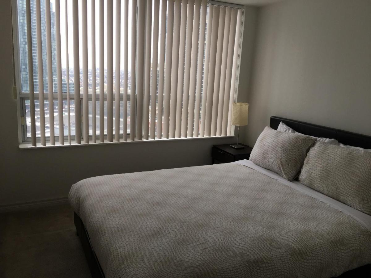 מיסיסאוגה Maplewood Suites - Square One מראה חיצוני תמונה
