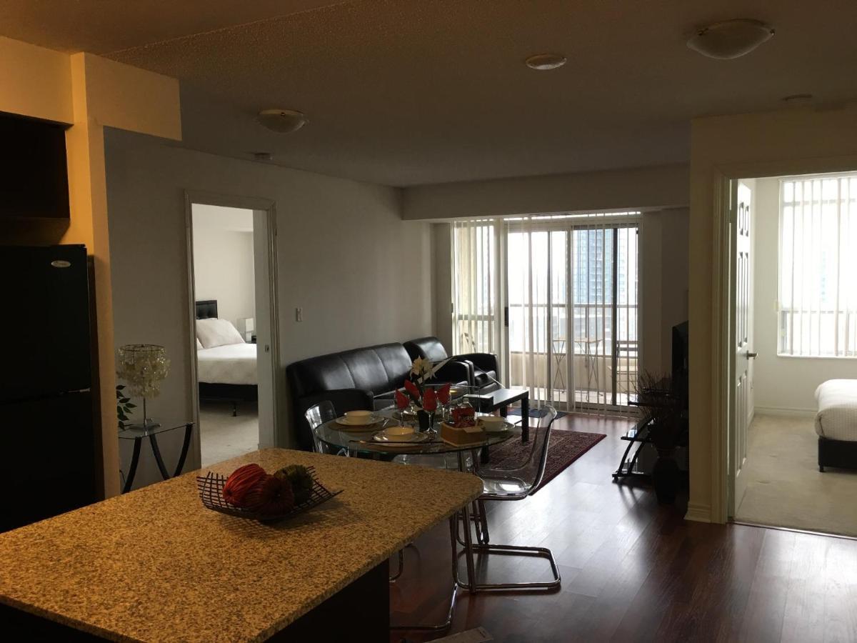 מיסיסאוגה Maplewood Suites - Square One מראה חיצוני תמונה