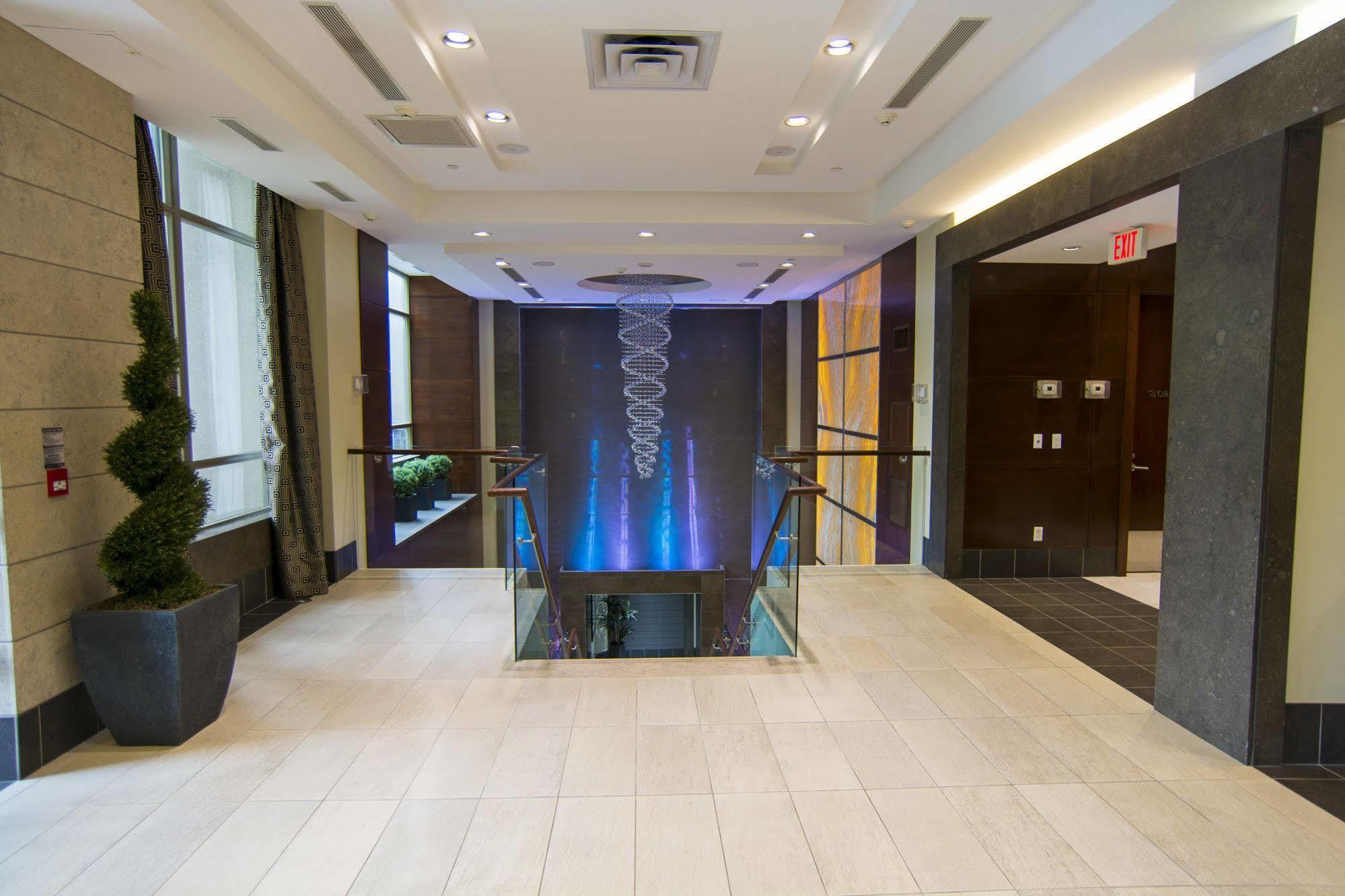 מיסיסאוגה Maplewood Suites - Square One מראה חיצוני תמונה