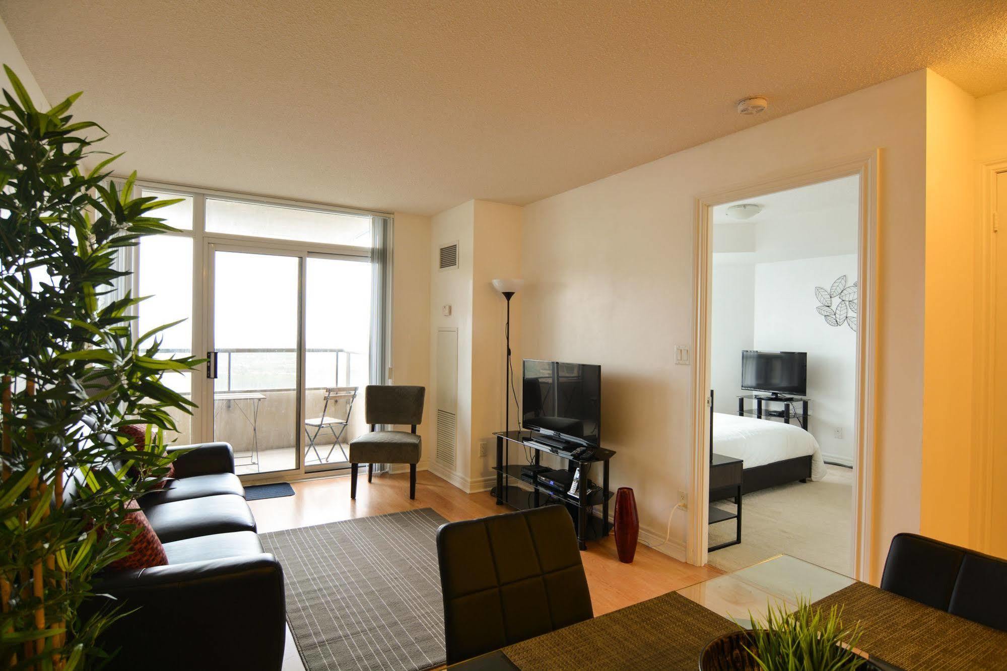 מיסיסאוגה Maplewood Suites - Square One מראה חיצוני תמונה