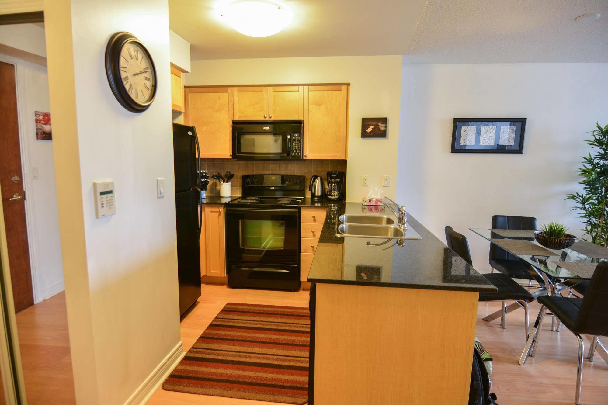 מיסיסאוגה Maplewood Suites - Square One מראה חיצוני תמונה